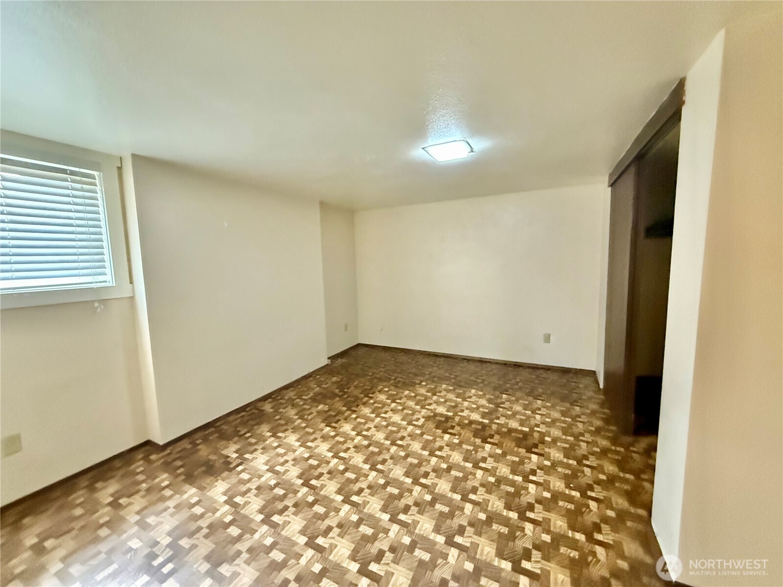 8601 8603 Maple Street Property Photo 25