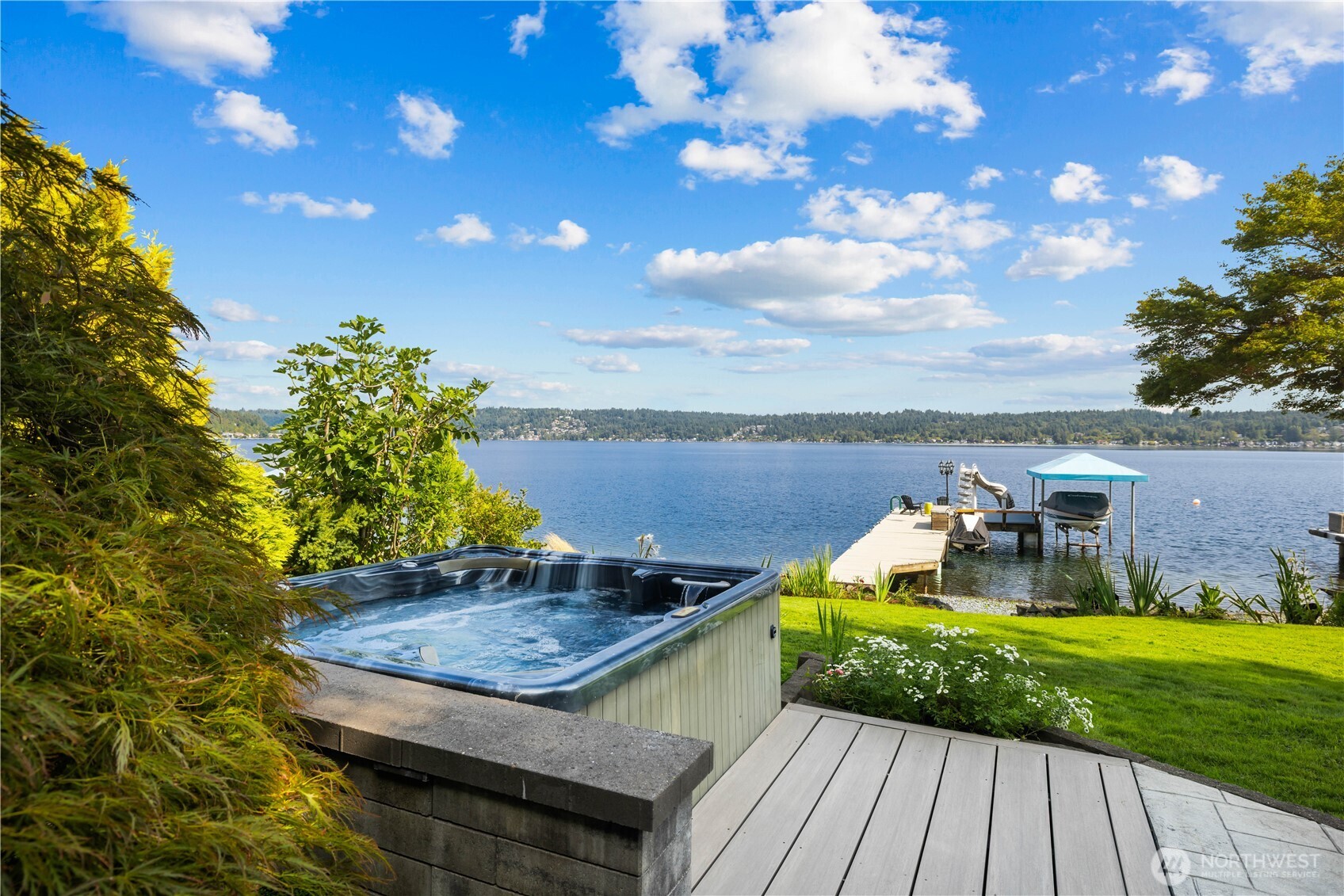 528 W Lake Sammamish Parkway Property Photo 2
