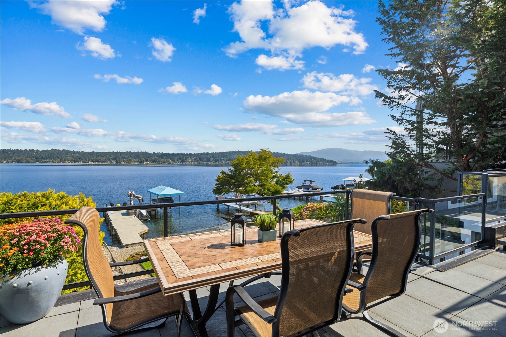 528 W Lake Sammamish Parkway Property Photo 4