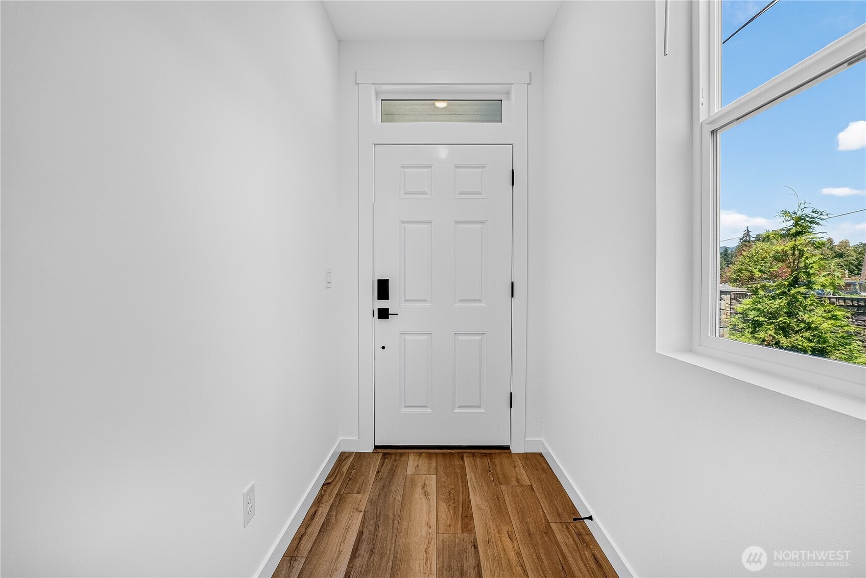 2331 Ash Street Property Photo 4