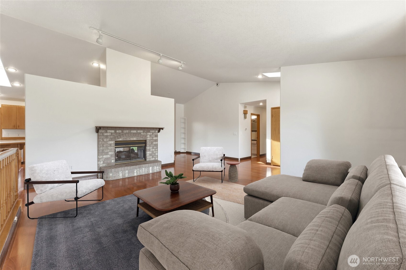1022 Southview Drive Property Photo 3