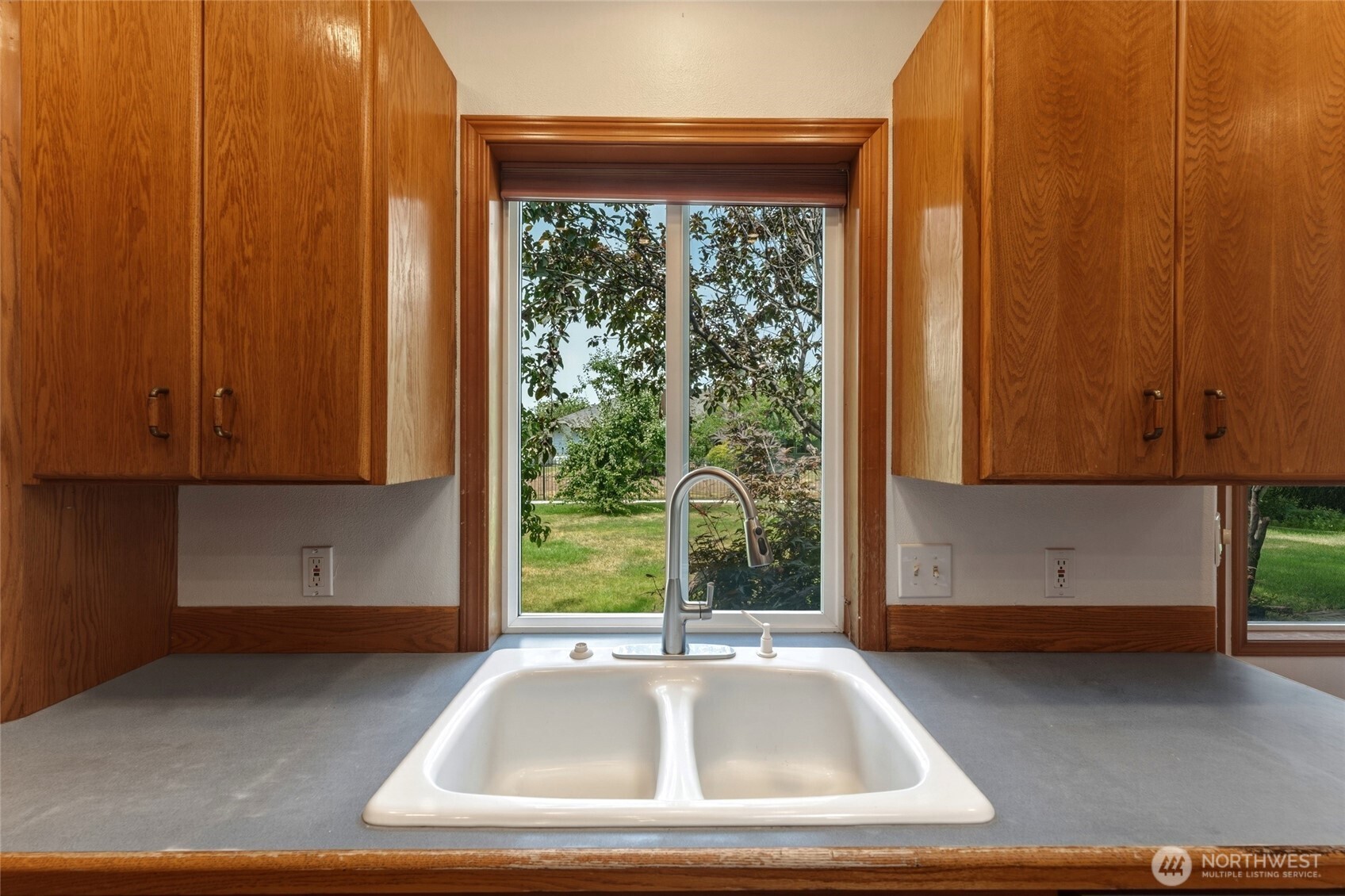 1022 Southview Drive Property Photo 7