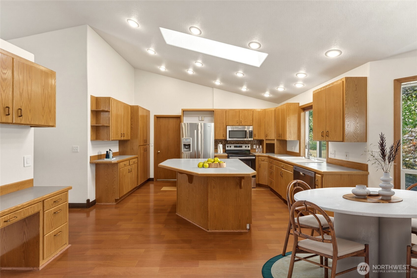 1022 Southview Drive Property Photo 8