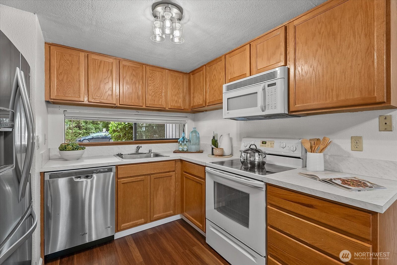 4005 145th Avenue Property Photo 9