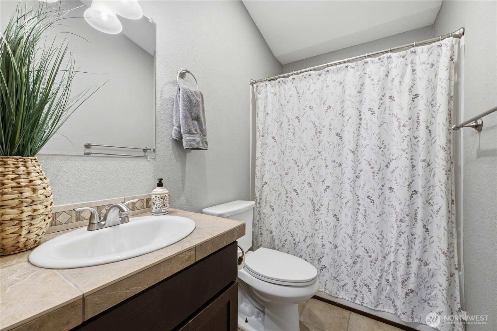 6911 Vandermark Road Property Photo 17