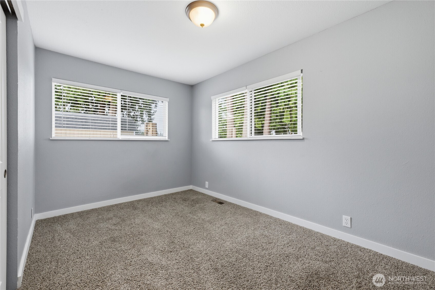 6911 Vandermark Road Property Photo 19