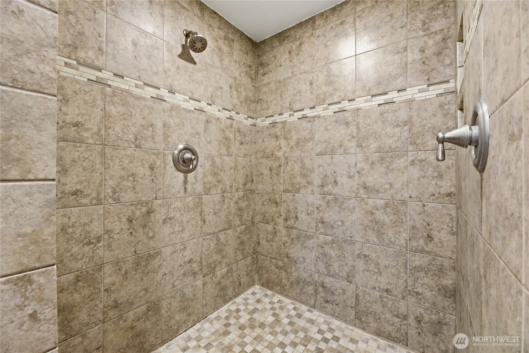 6911 Vandermark Road Property Photo 24