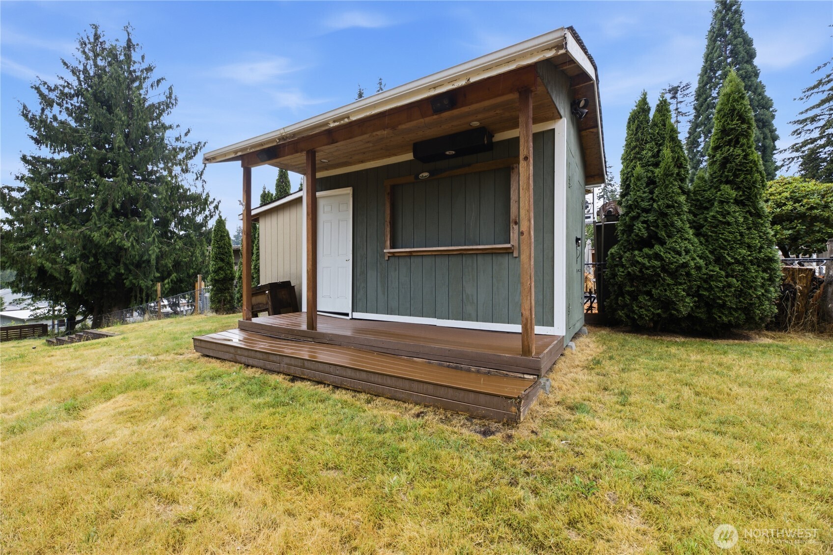 6911 Vandermark Road Property Photo 27