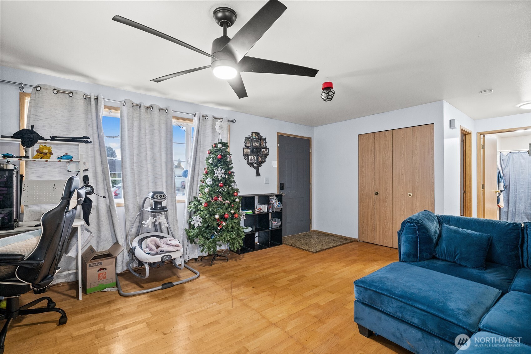 7631 273rd Street Property Photo 3
