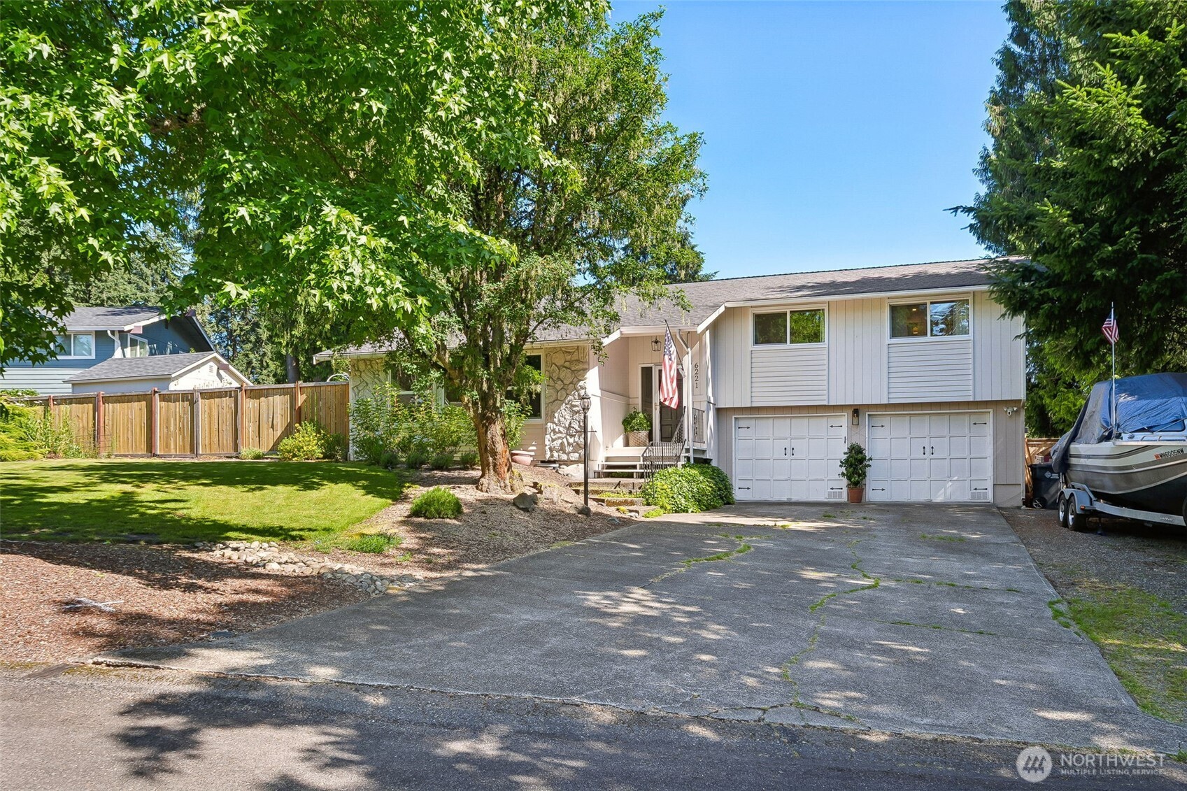 6221 81st Street Property Photo 1