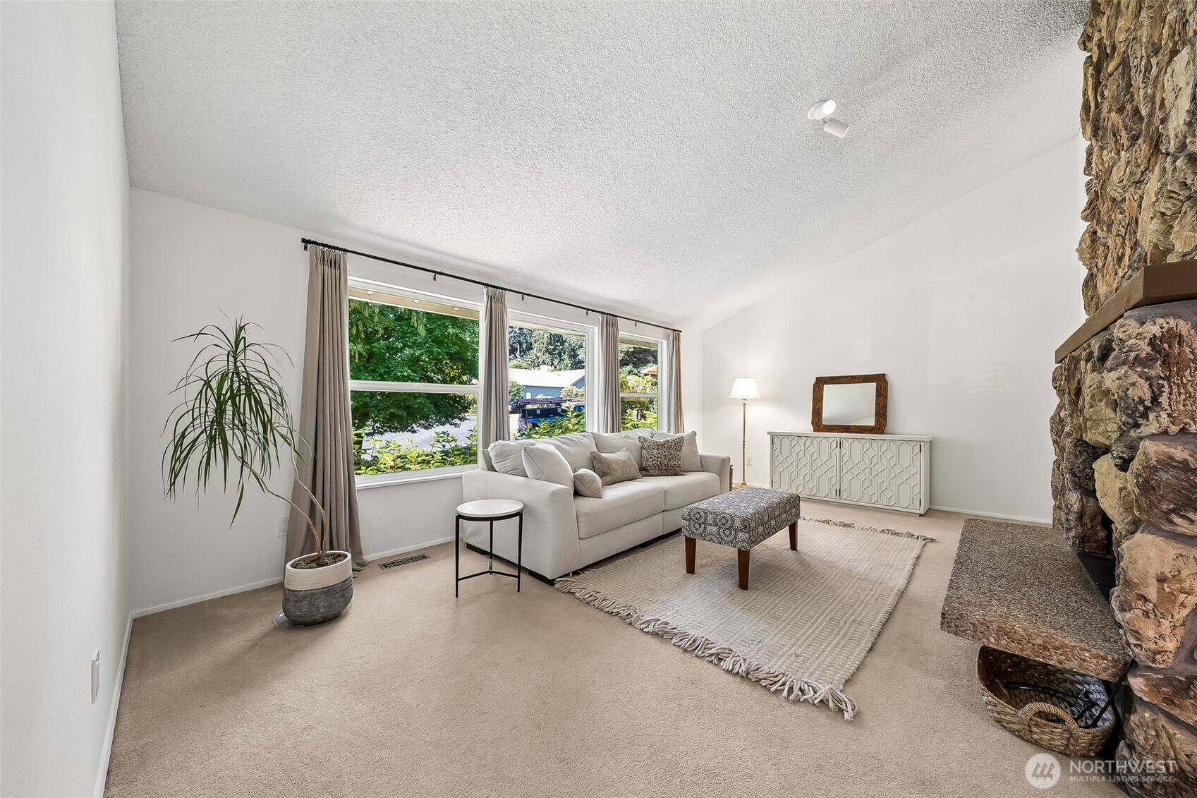 6221 81st Street Property Photo 5