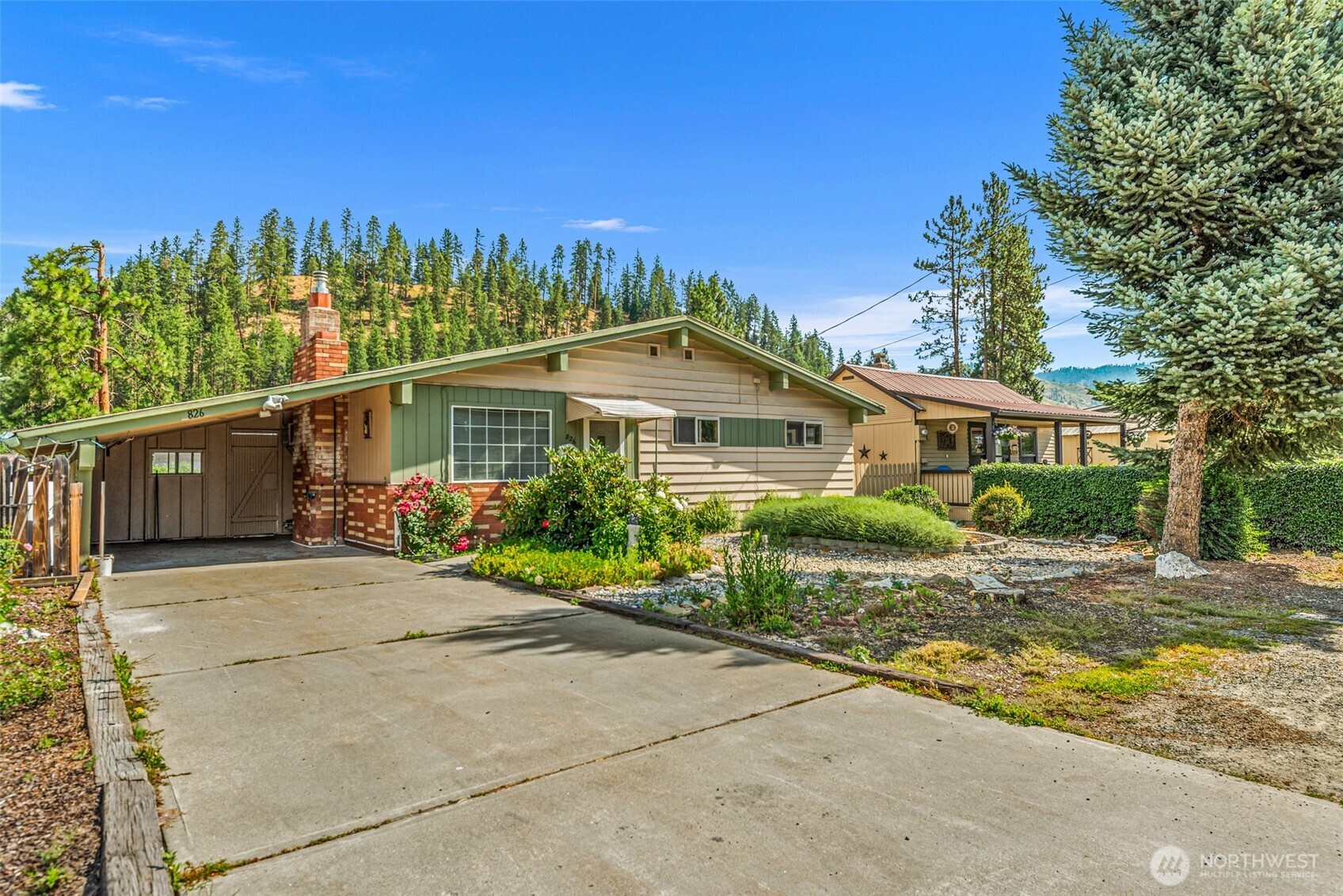 826 Pine Street Property Photo 1