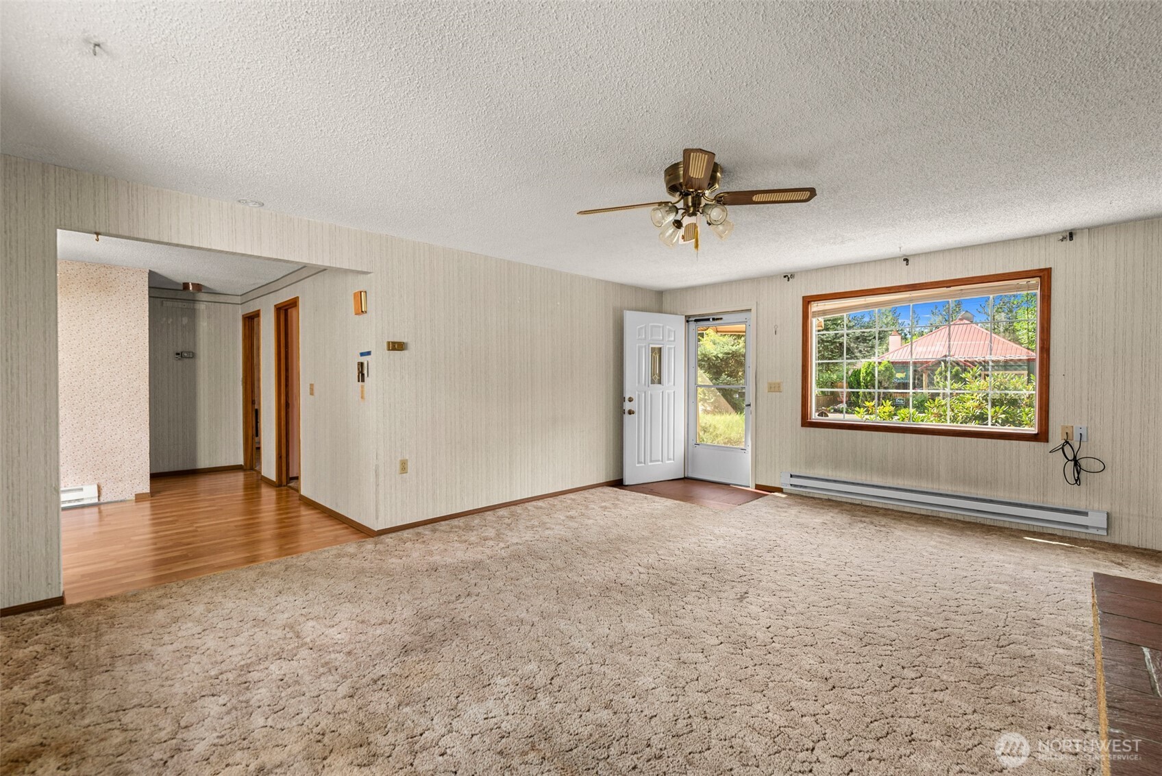 826 Pine Street Property Photo 5
