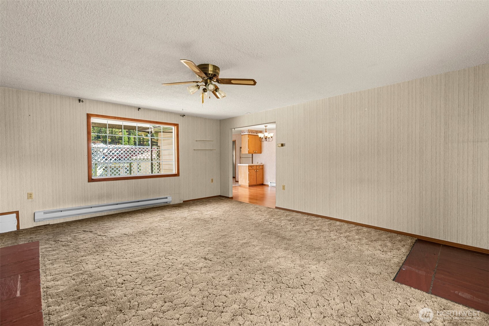 826 Pine Street Property Photo 6