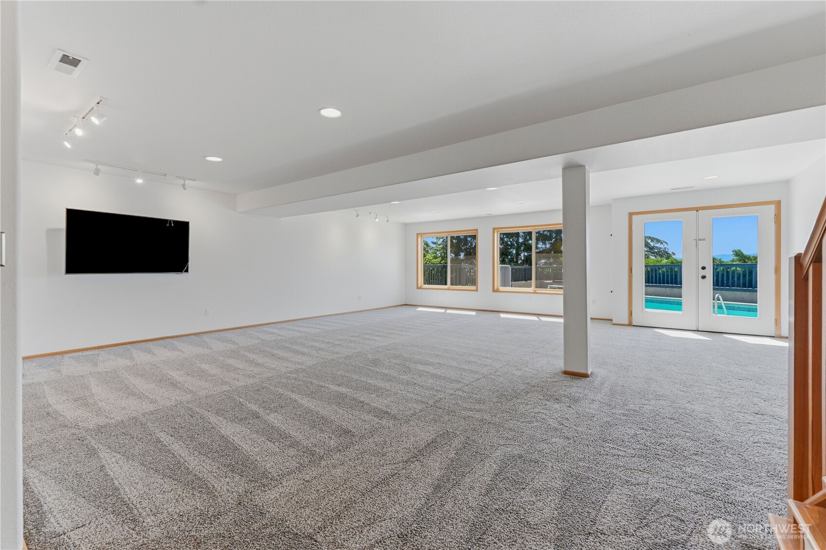 323 Stoneybrook Lane Property Photo 27