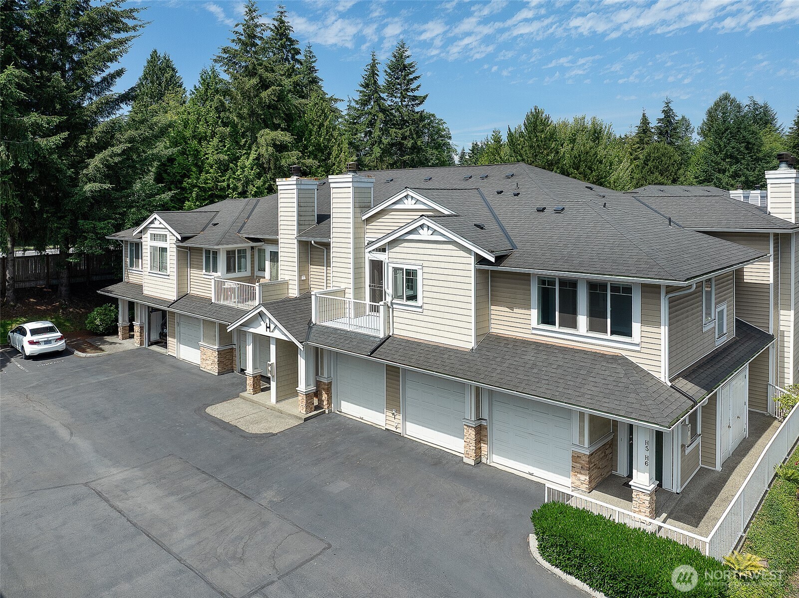 6515 134th Place H4 Property Photo 4
