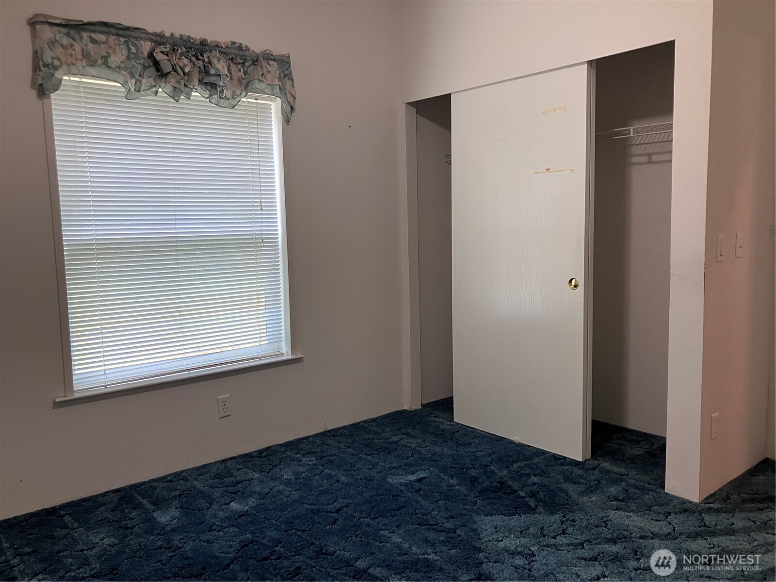 20 W Bridlewood Court Property Photo 10