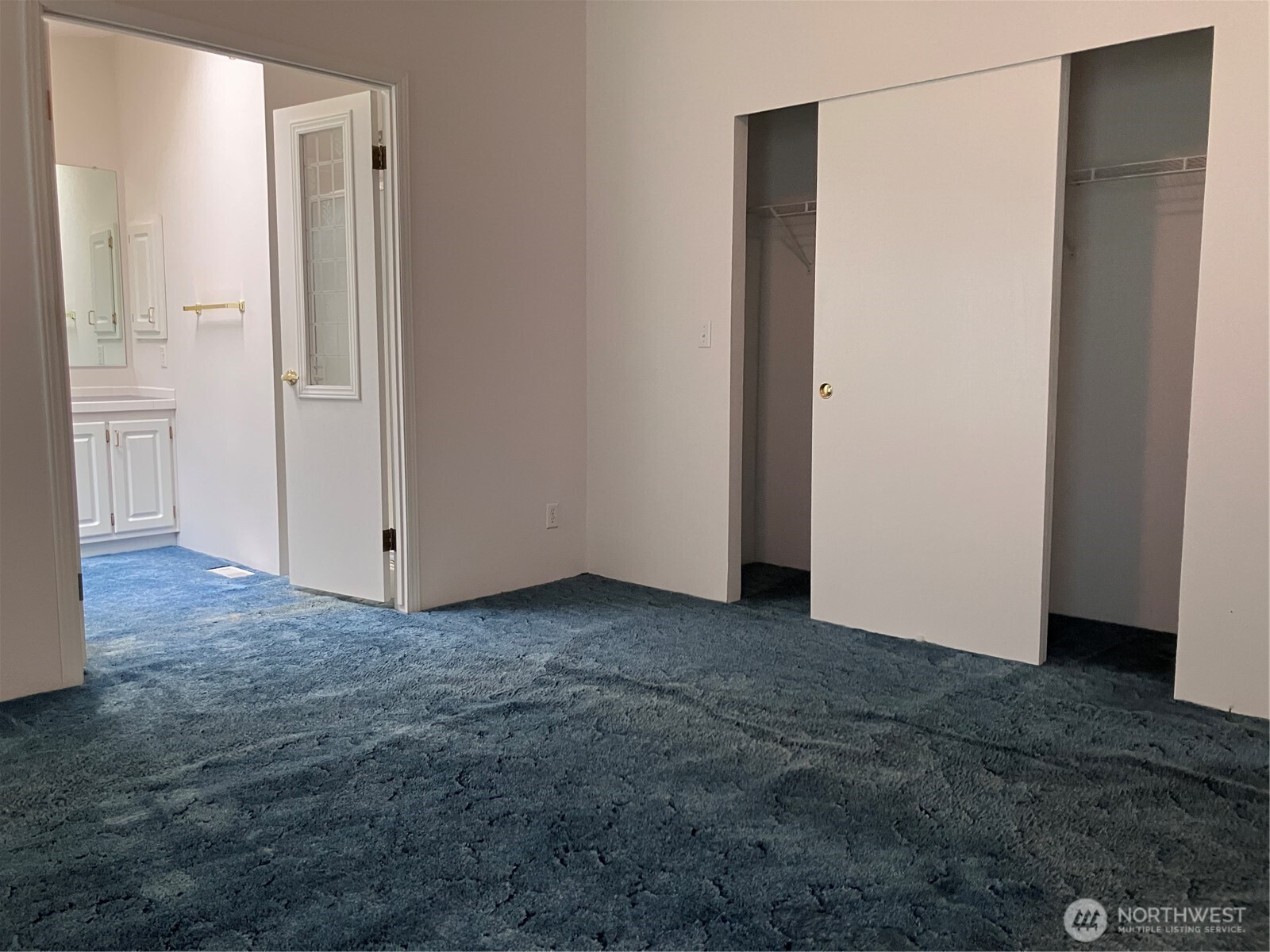 20 W Bridlewood Court Property Photo 23