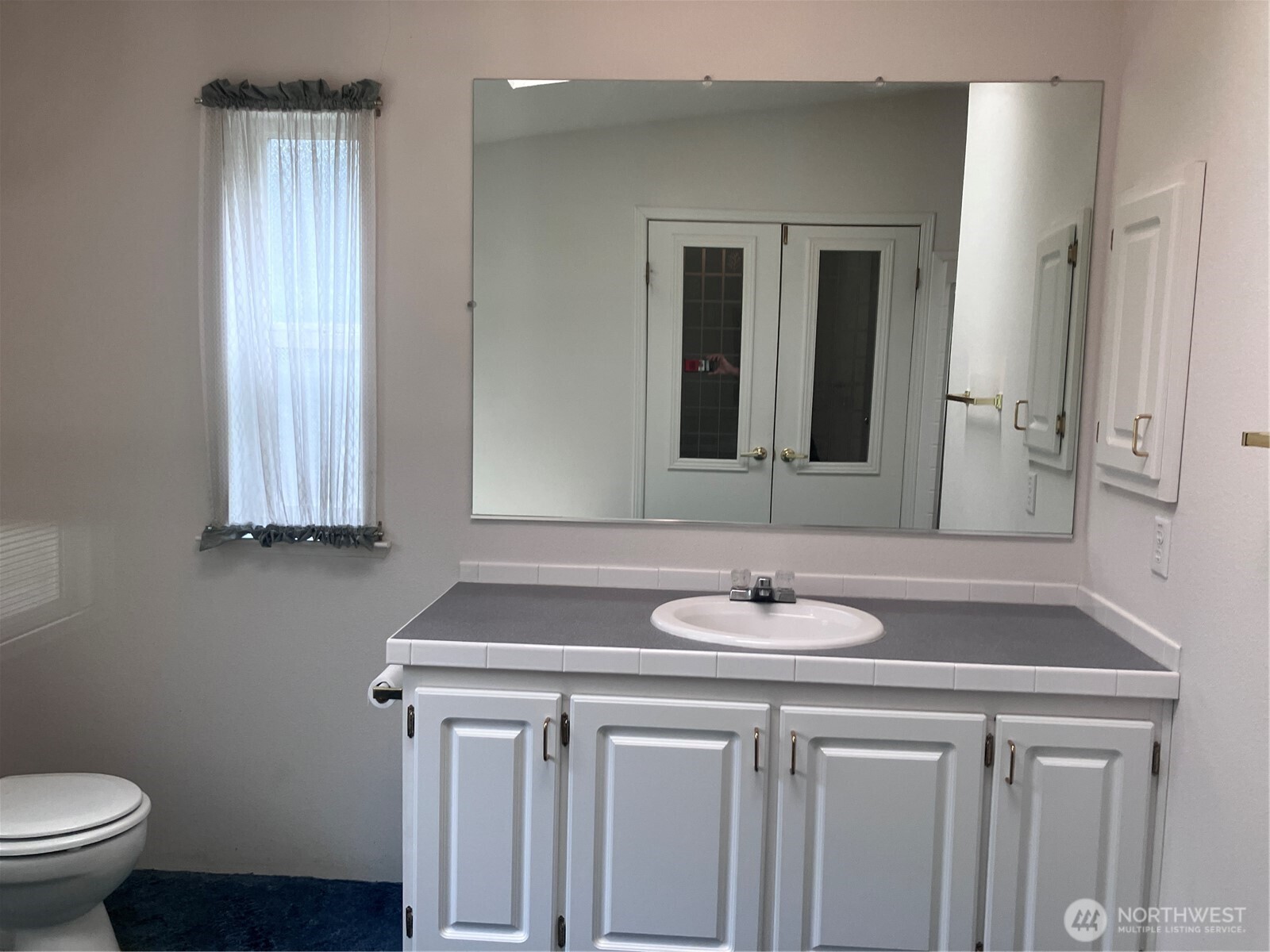 20 W Bridlewood Court Property Photo 24