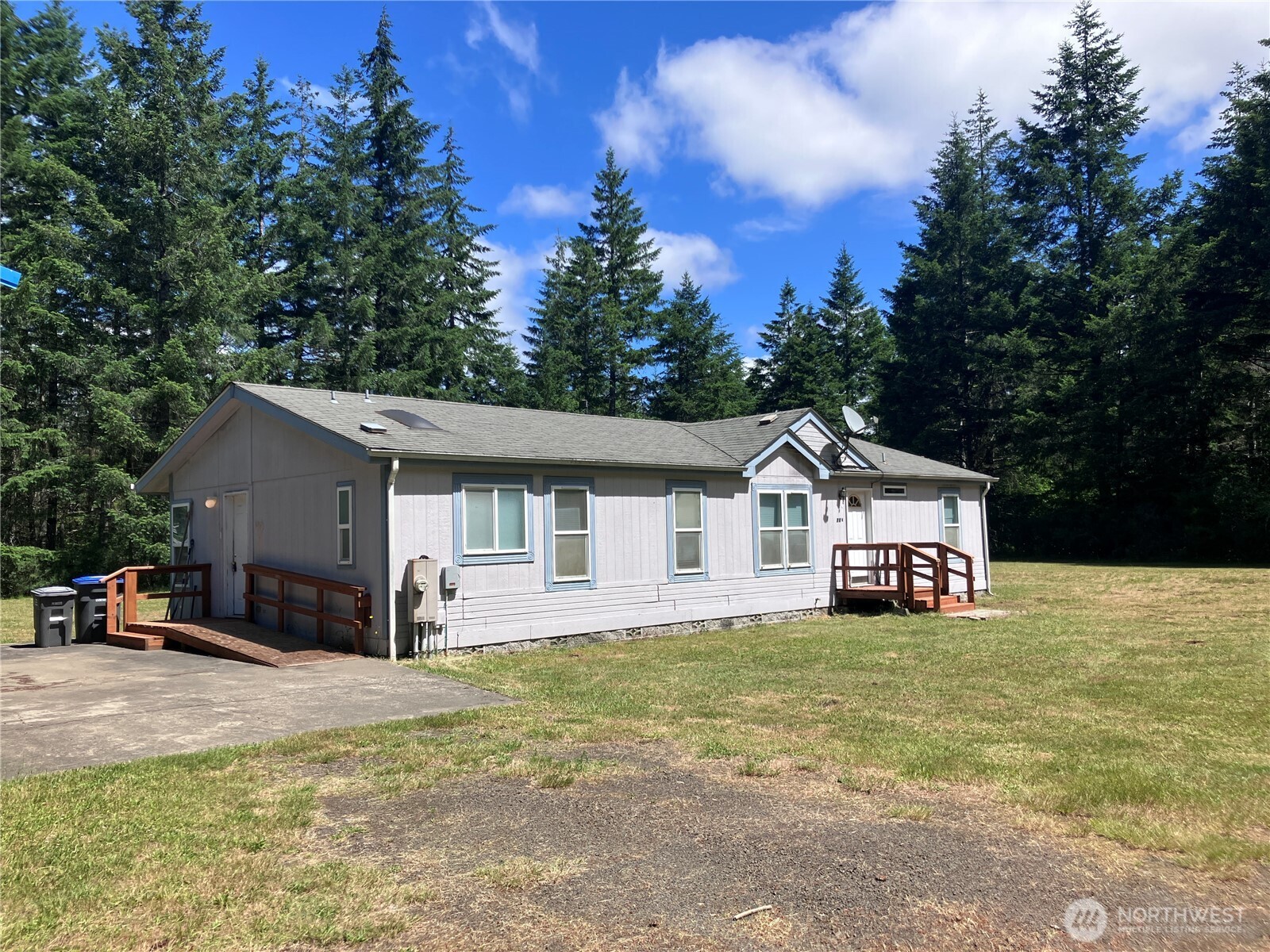 20 W Bridlewood Court Property Photo 38