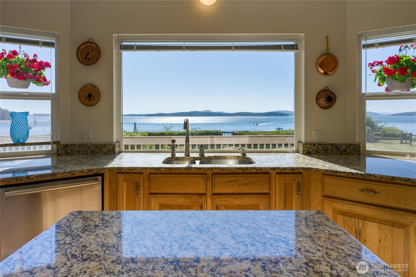 405 Lopez Road Property Photo 7