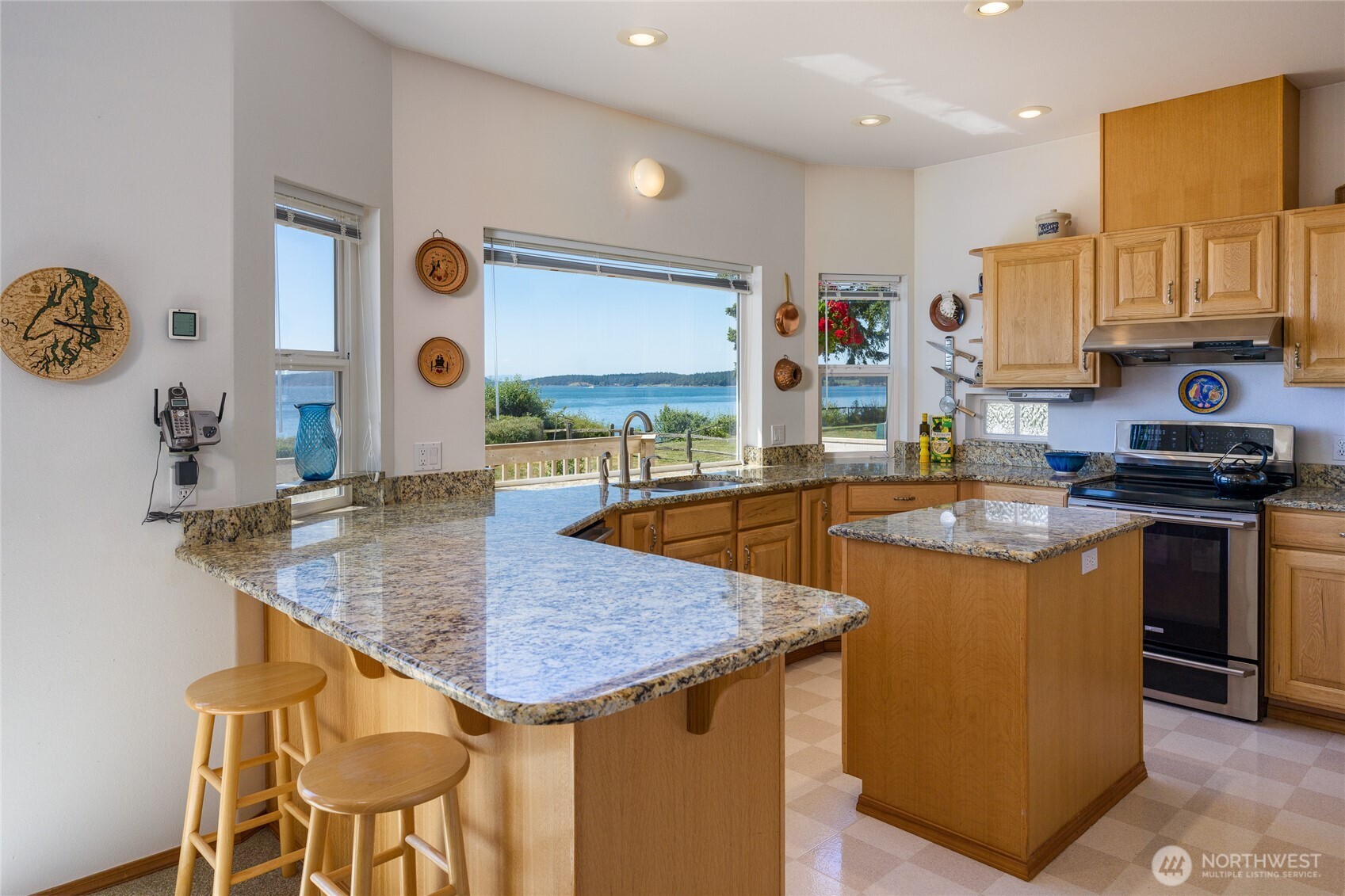405 Lopez Road Property Photo 8