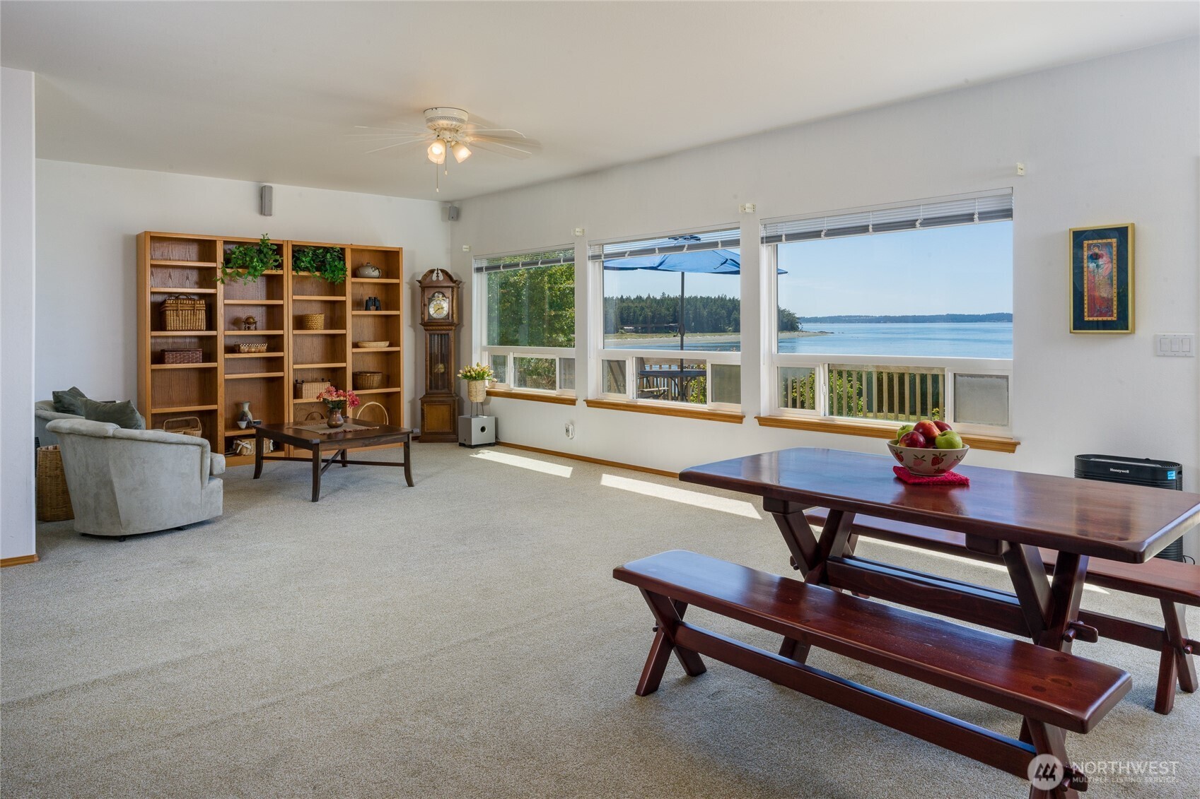 405 Lopez Road Property Photo 10