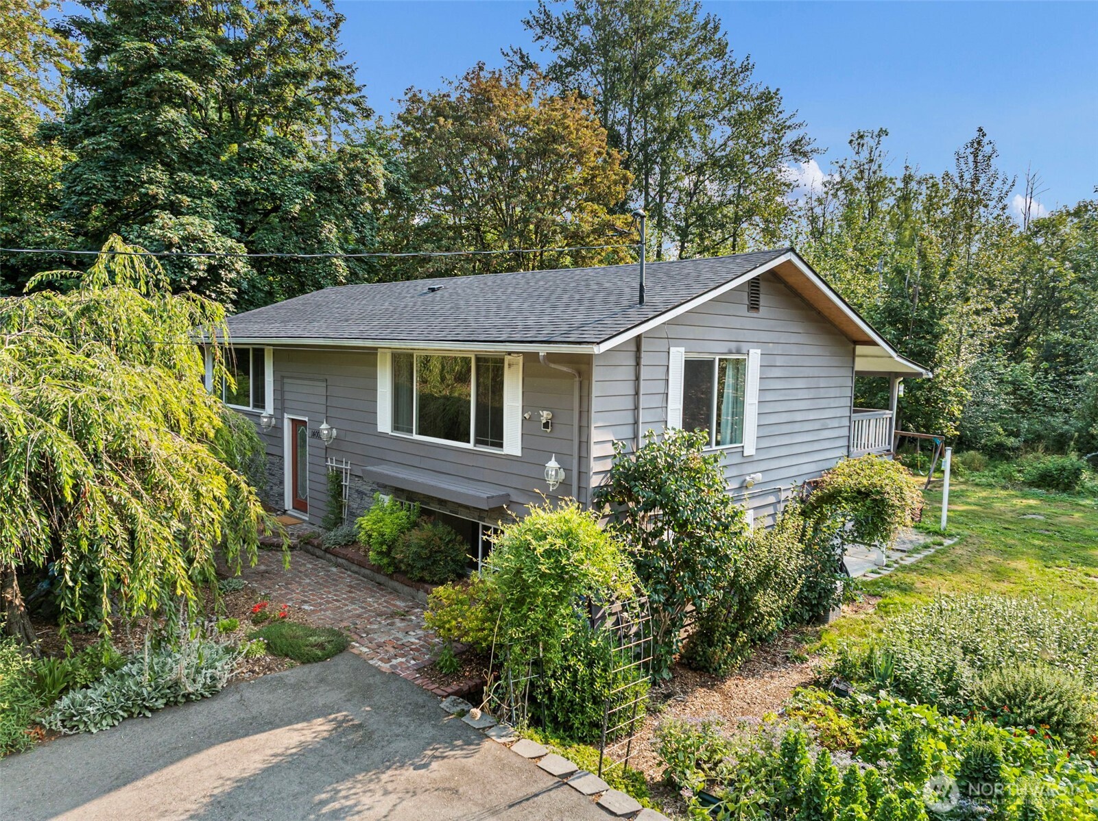 14005 51st Avenue Property Photo 3