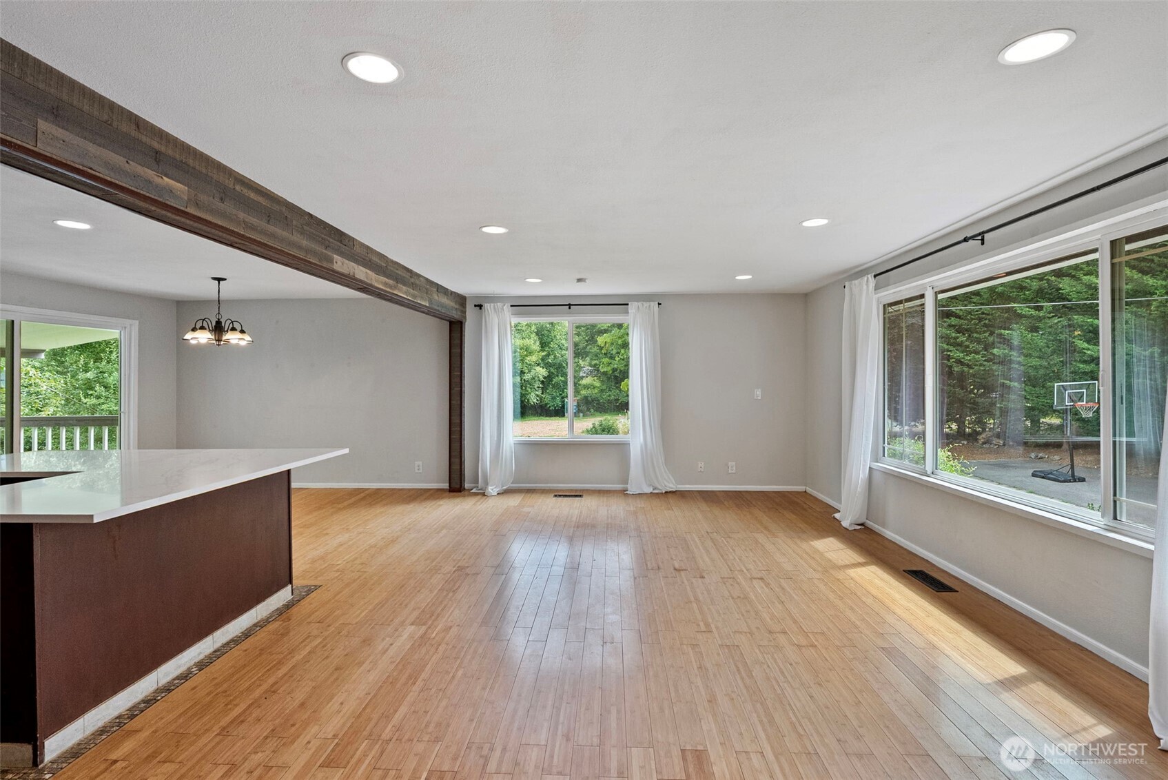 14005 51st Avenue Property Photo 8
