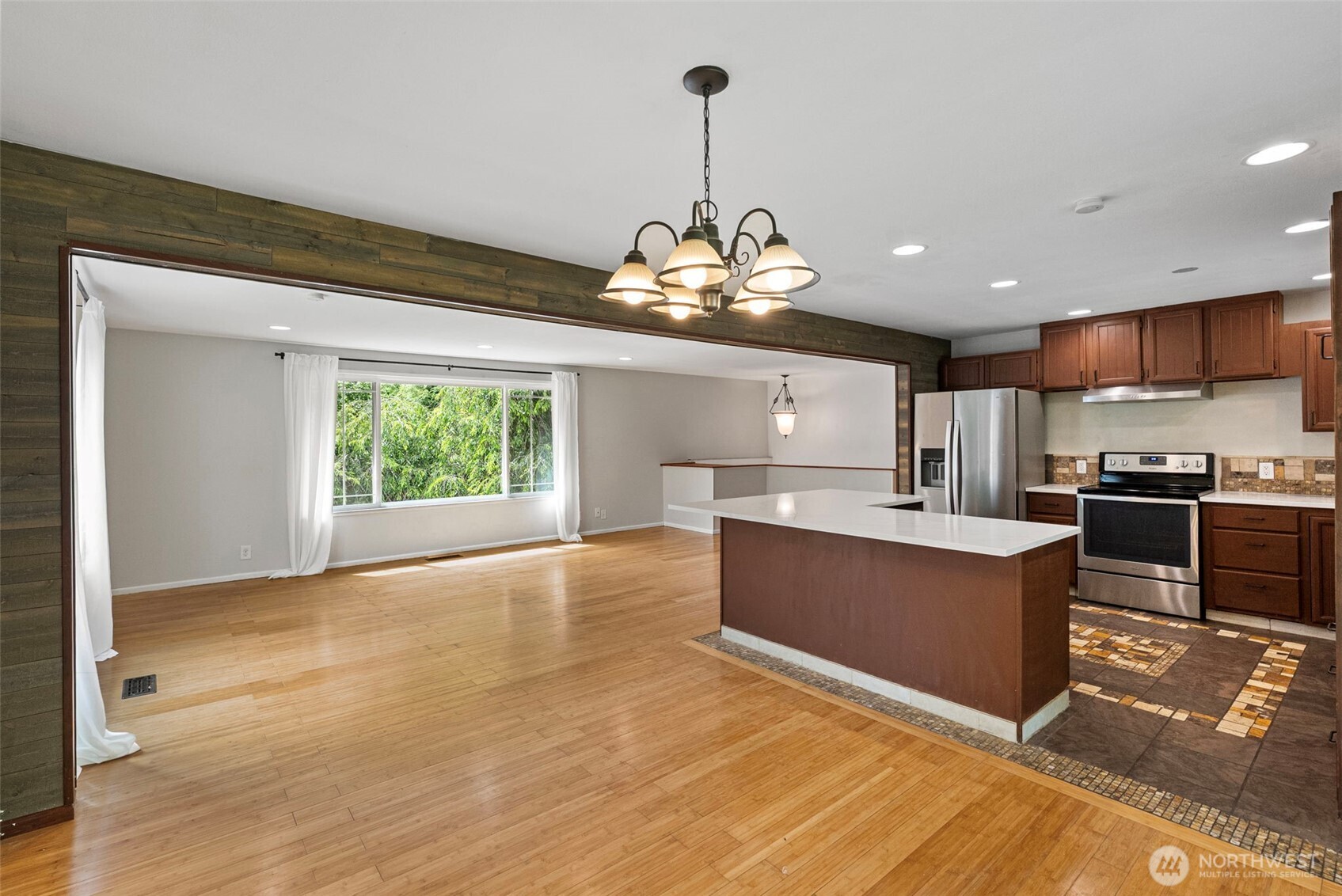 14005 51st Avenue Property Photo 12