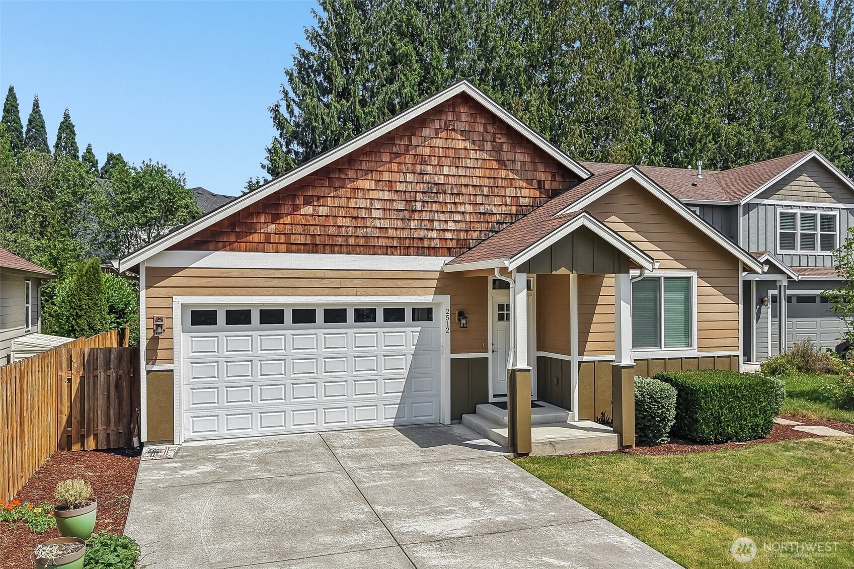 2512 Ne 84th Circle Property Photo 3