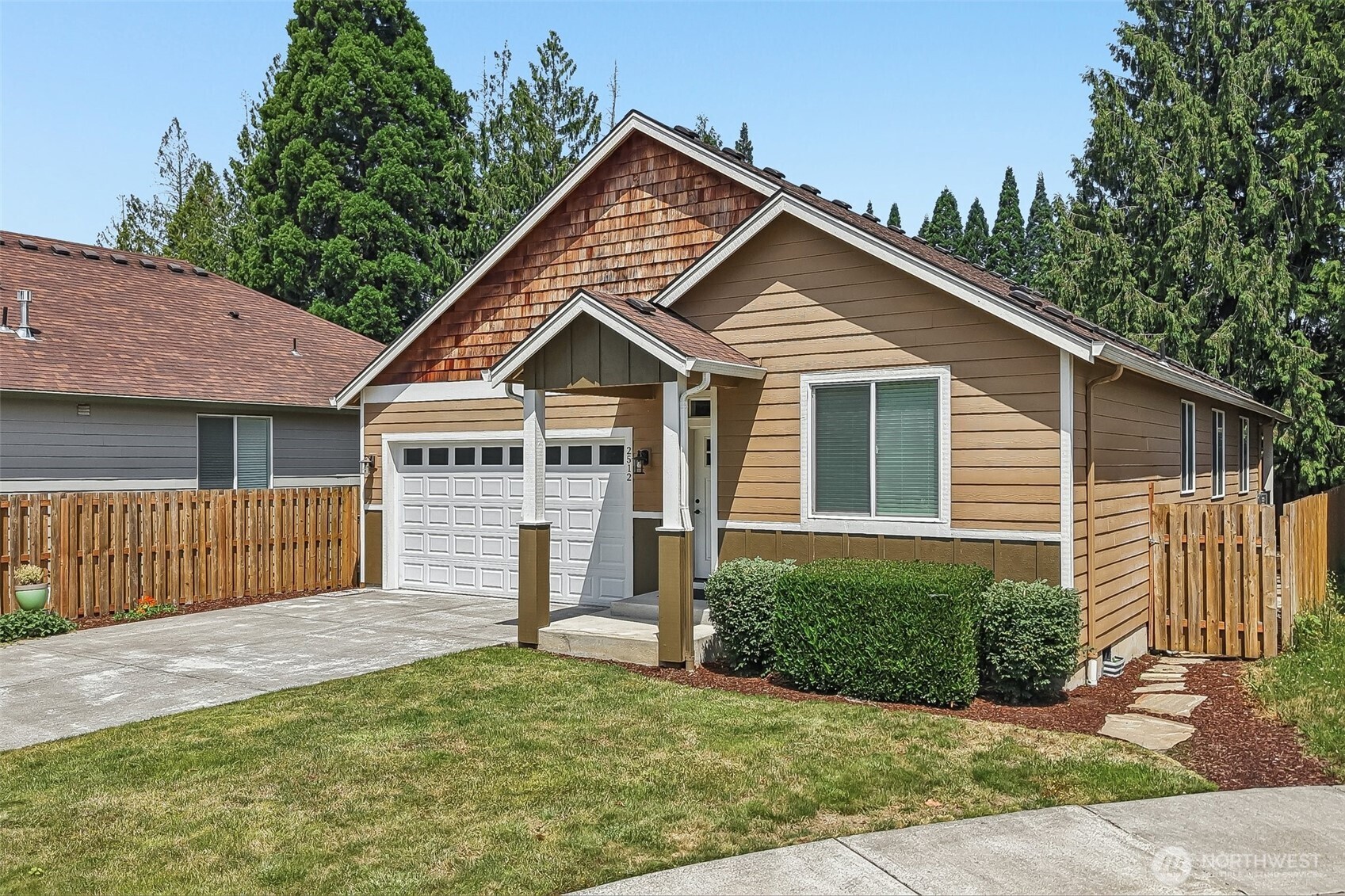 2512 Ne 84th Circle Property Photo 4
