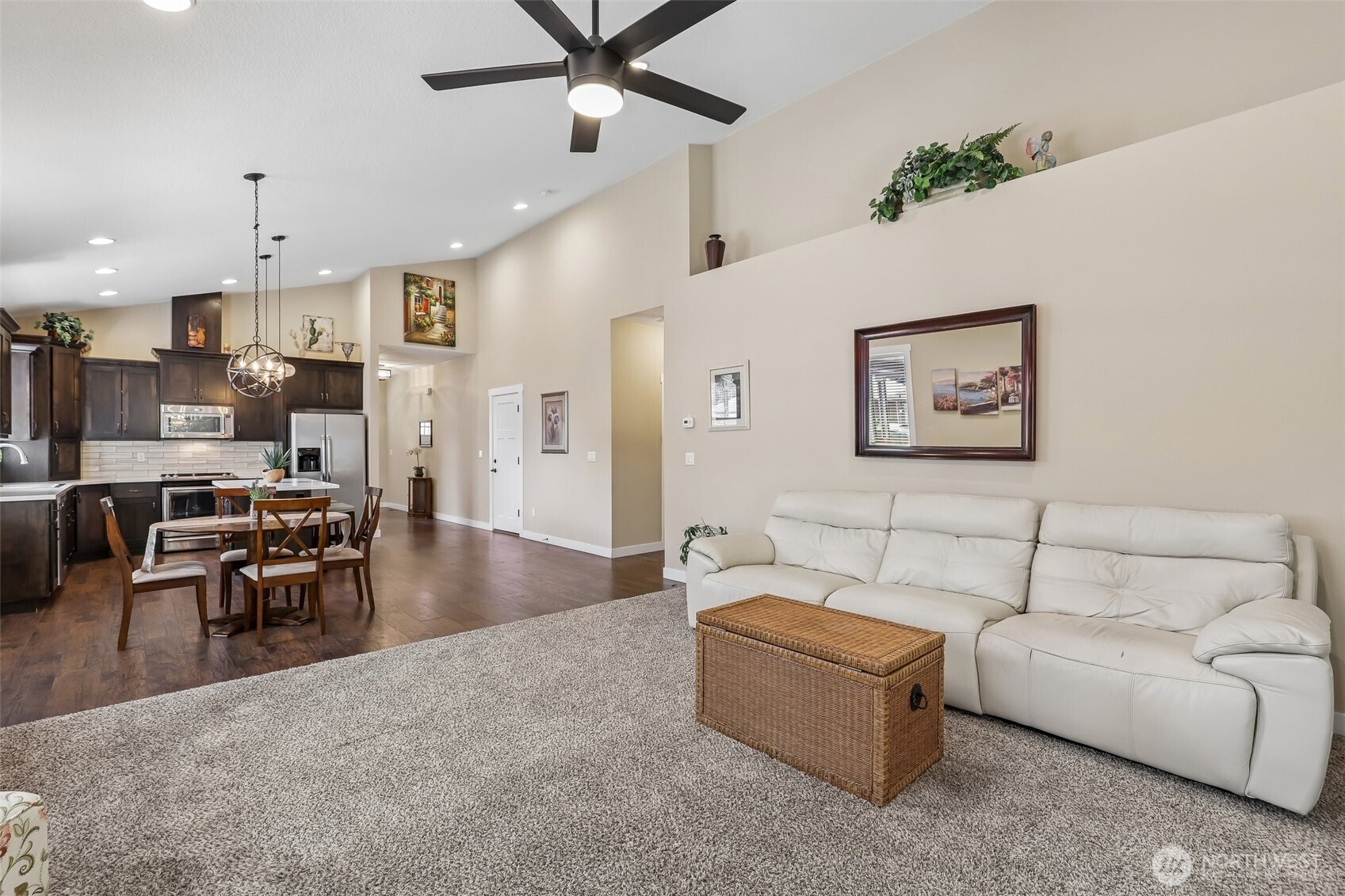 2512 Ne 84th Circle Property Photo 8
