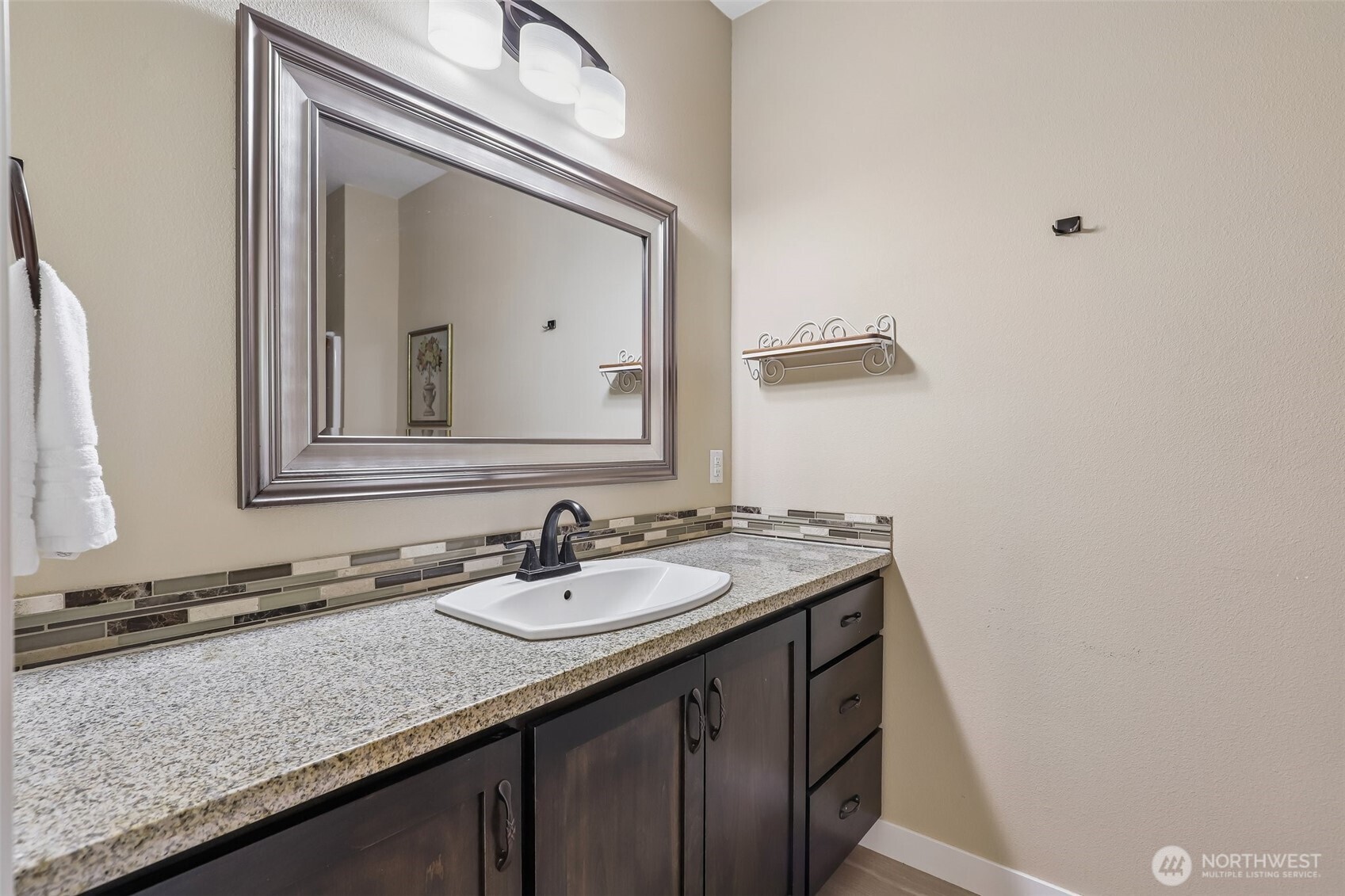 2512 Ne 84th Circle Property Photo 16