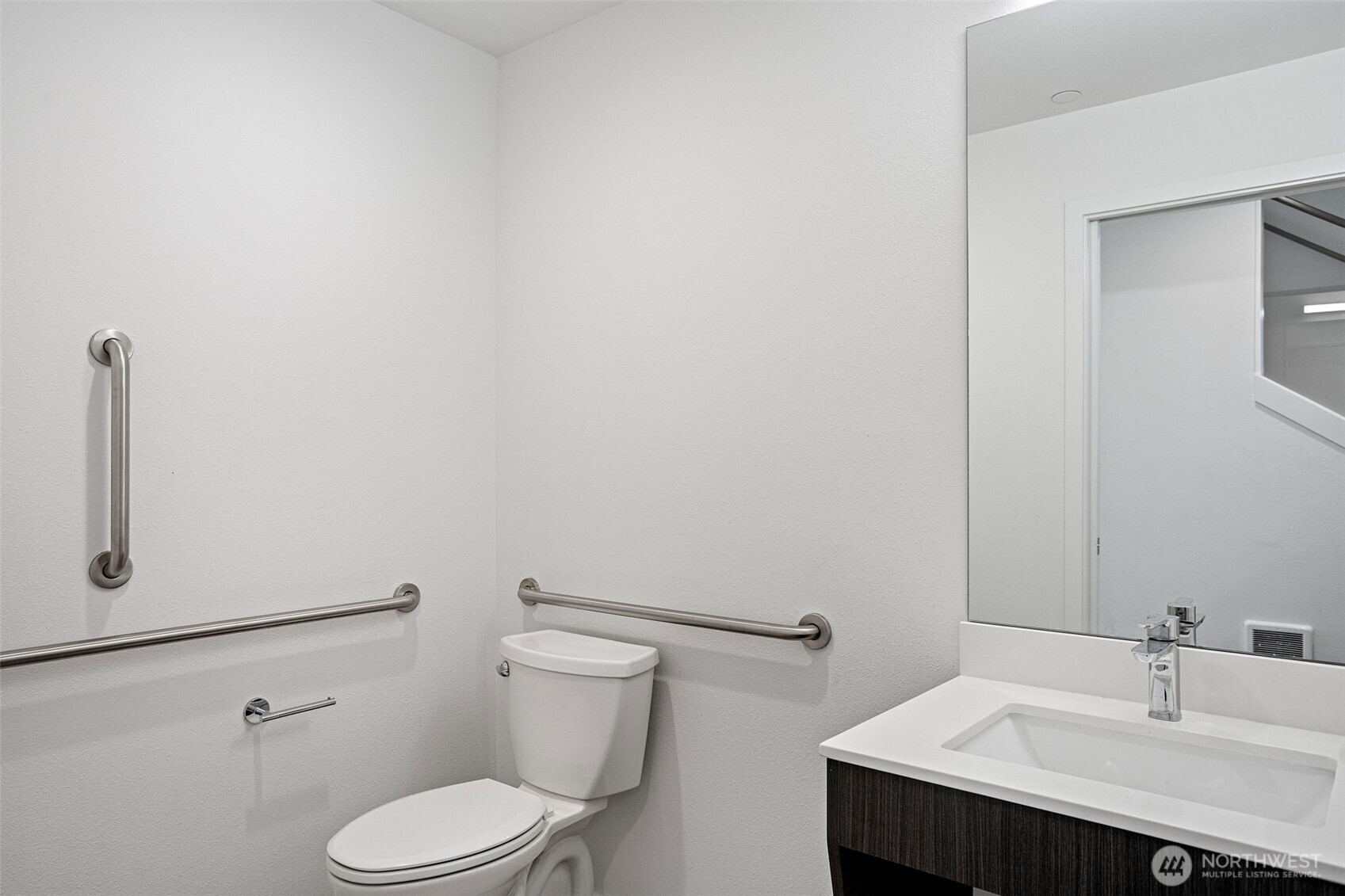 604 Nw 77th Street D Property Photo 7