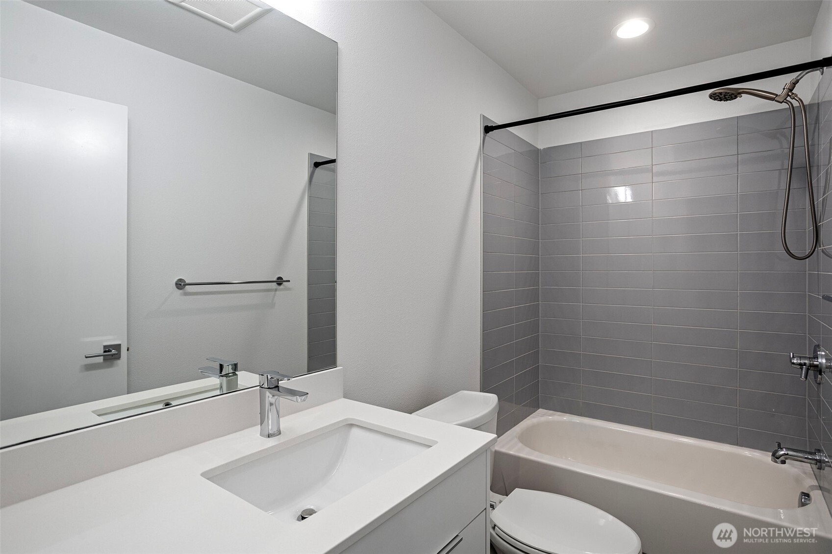 604 Nw 77th Street D Property Photo 11
