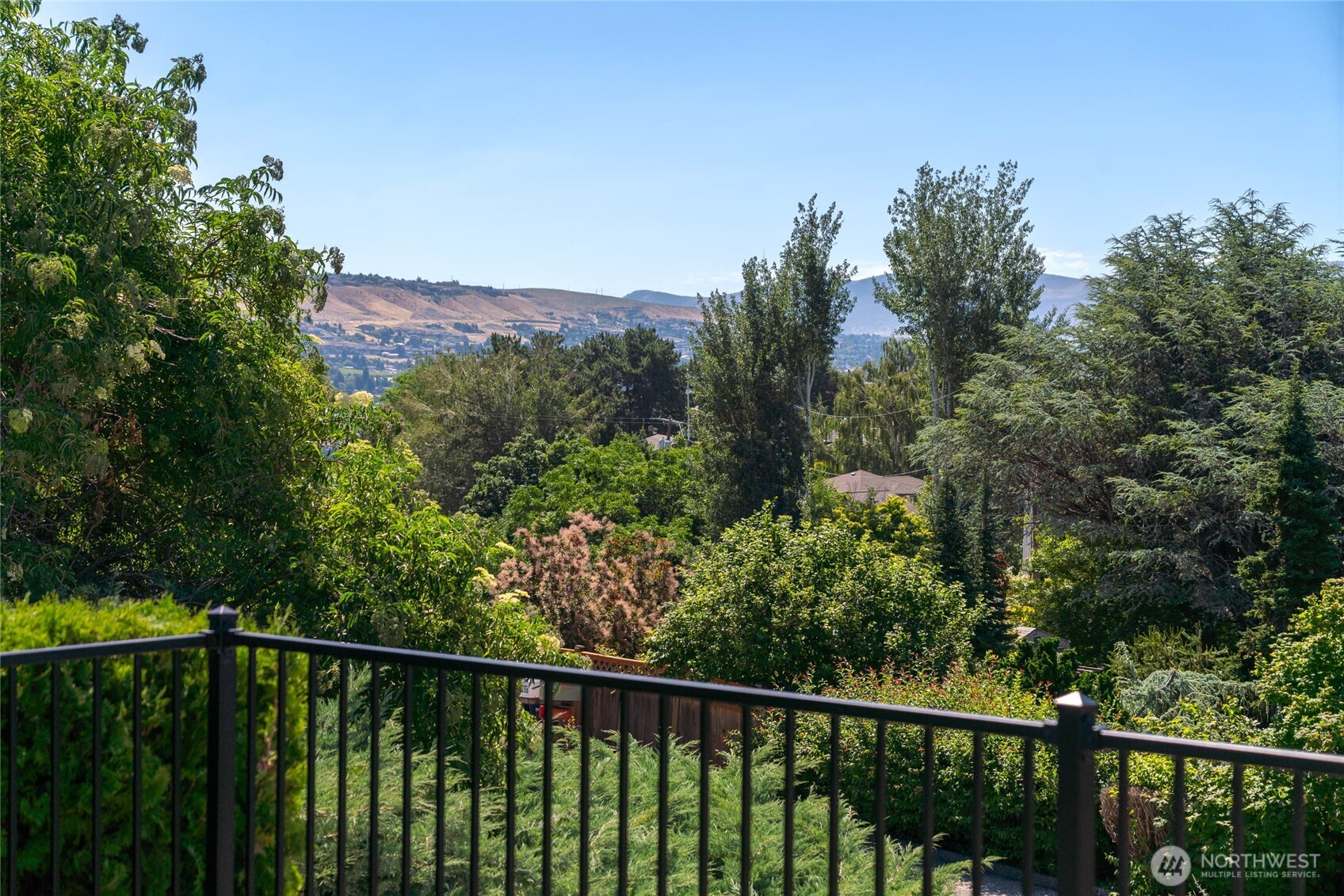 330 Sunnyslope Heights Property Photo 24