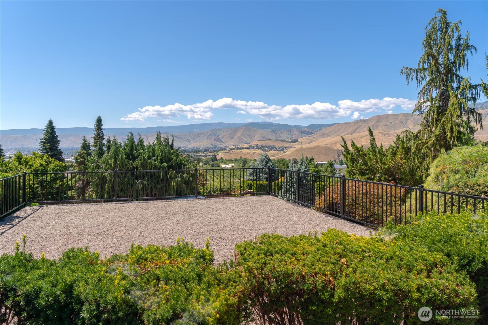 330 Sunnyslope Heights Property Photo 25