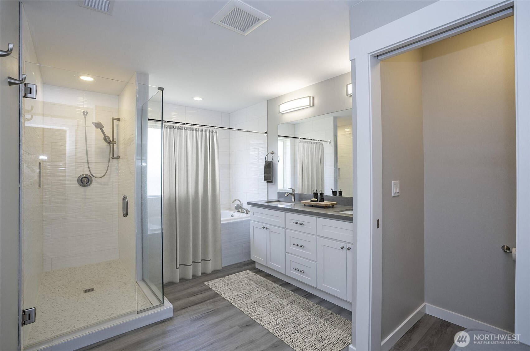 8821 S L Street Property Photo 15