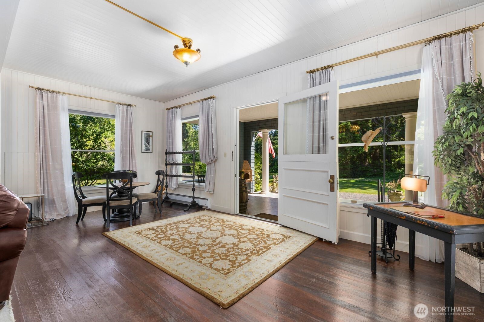 2415 Willows Road Property Photo 13
