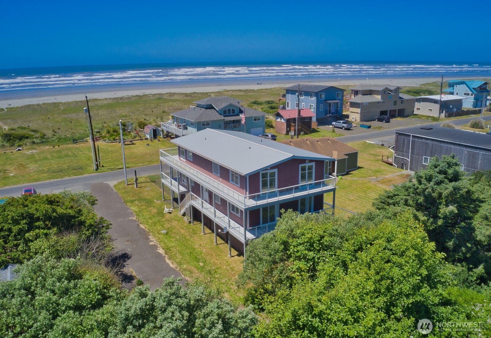 48140 Pacific Avenue Property Photo 1