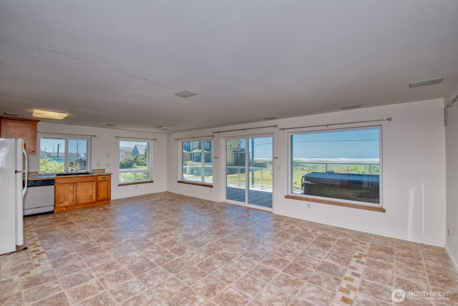 48140 Pacific Avenue Property Photo 7