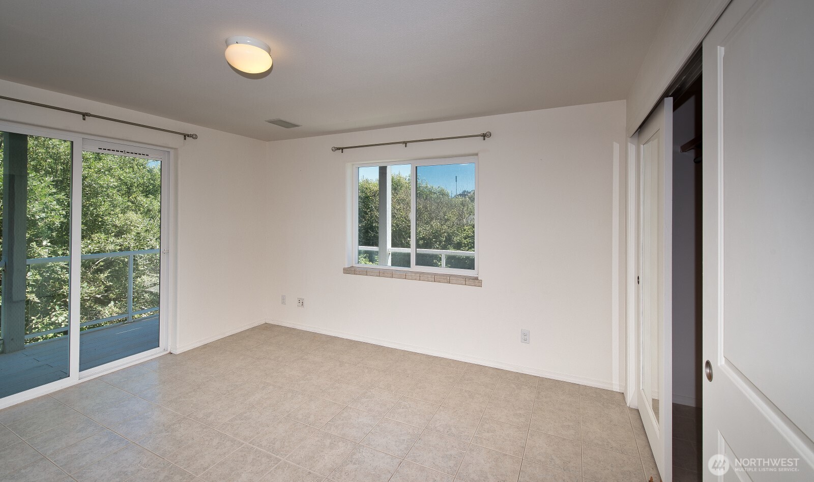 48140 Pacific Avenue Property Photo 8