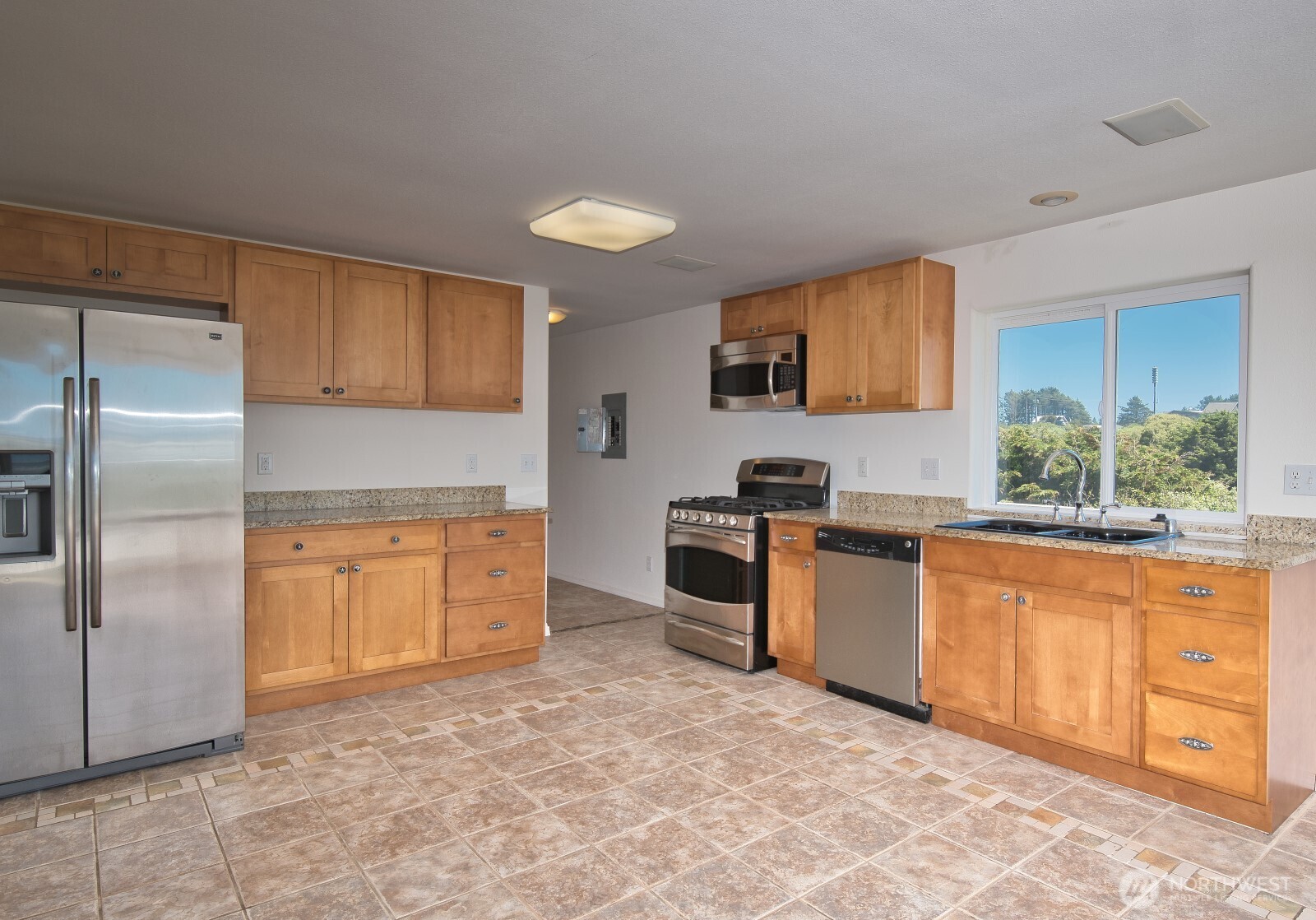 48140 Pacific Avenue Property Photo 17