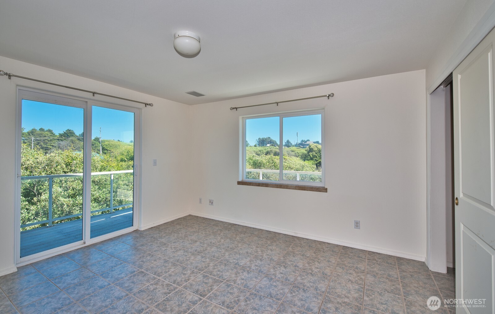 48140 Pacific Avenue Property Photo 21