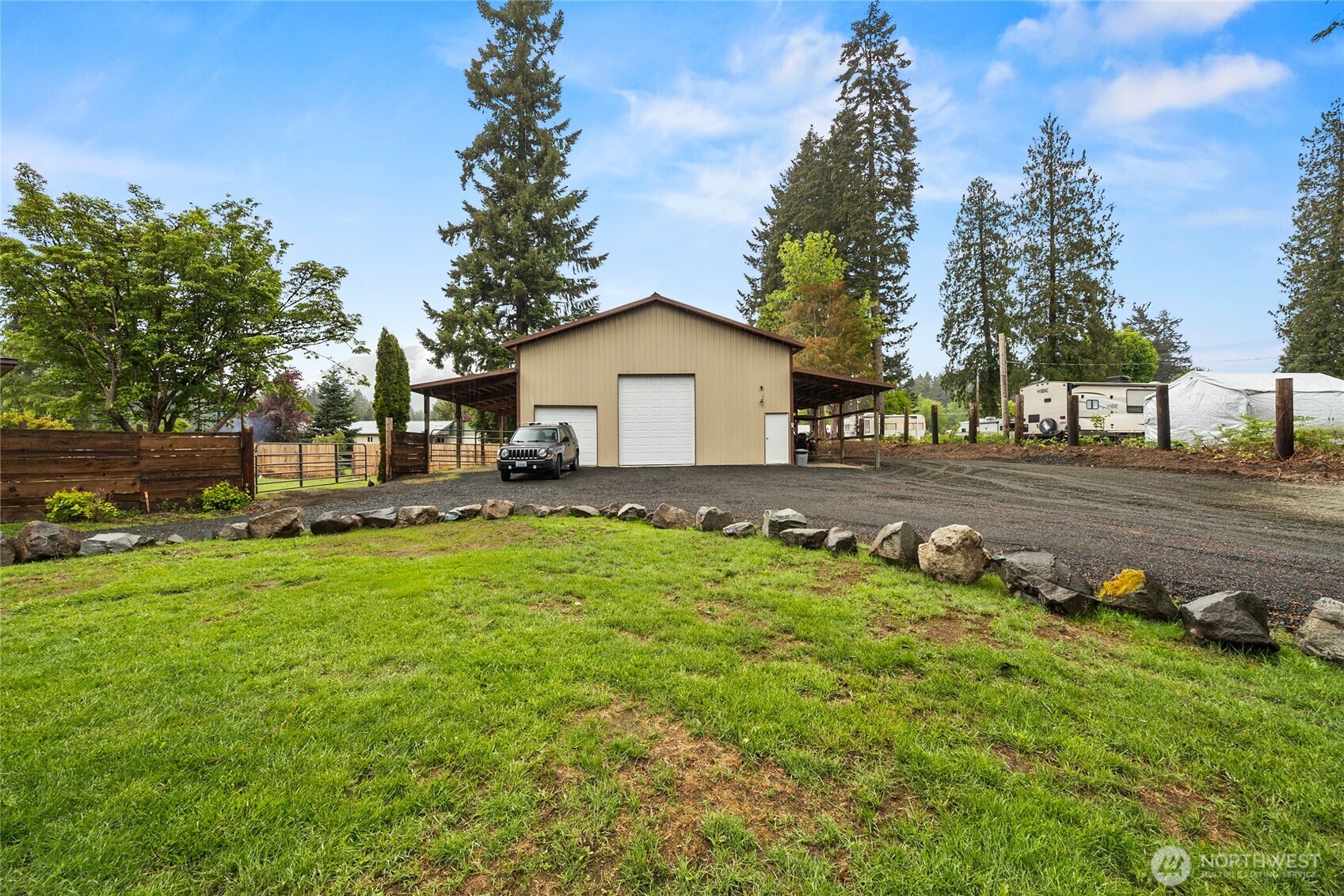 126 Tahoma Street Property Photo 3