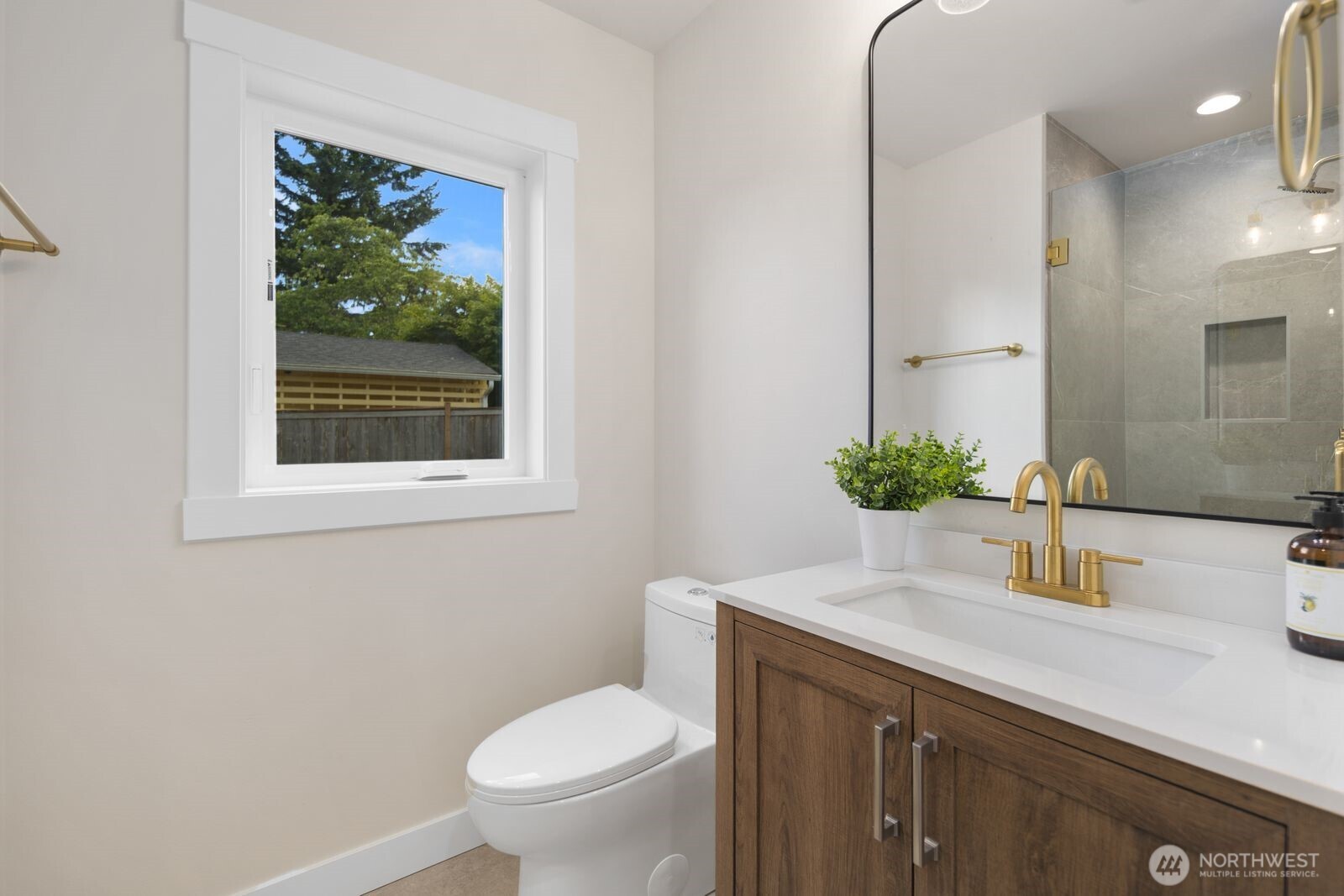 15701 117th Avenue Property Photo 10