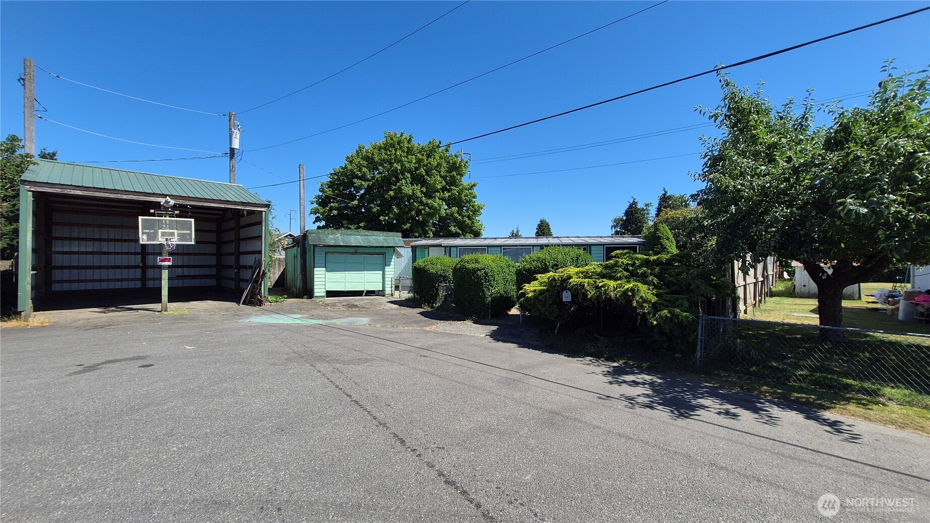 3304 Edgewood Lane Property Photo 1