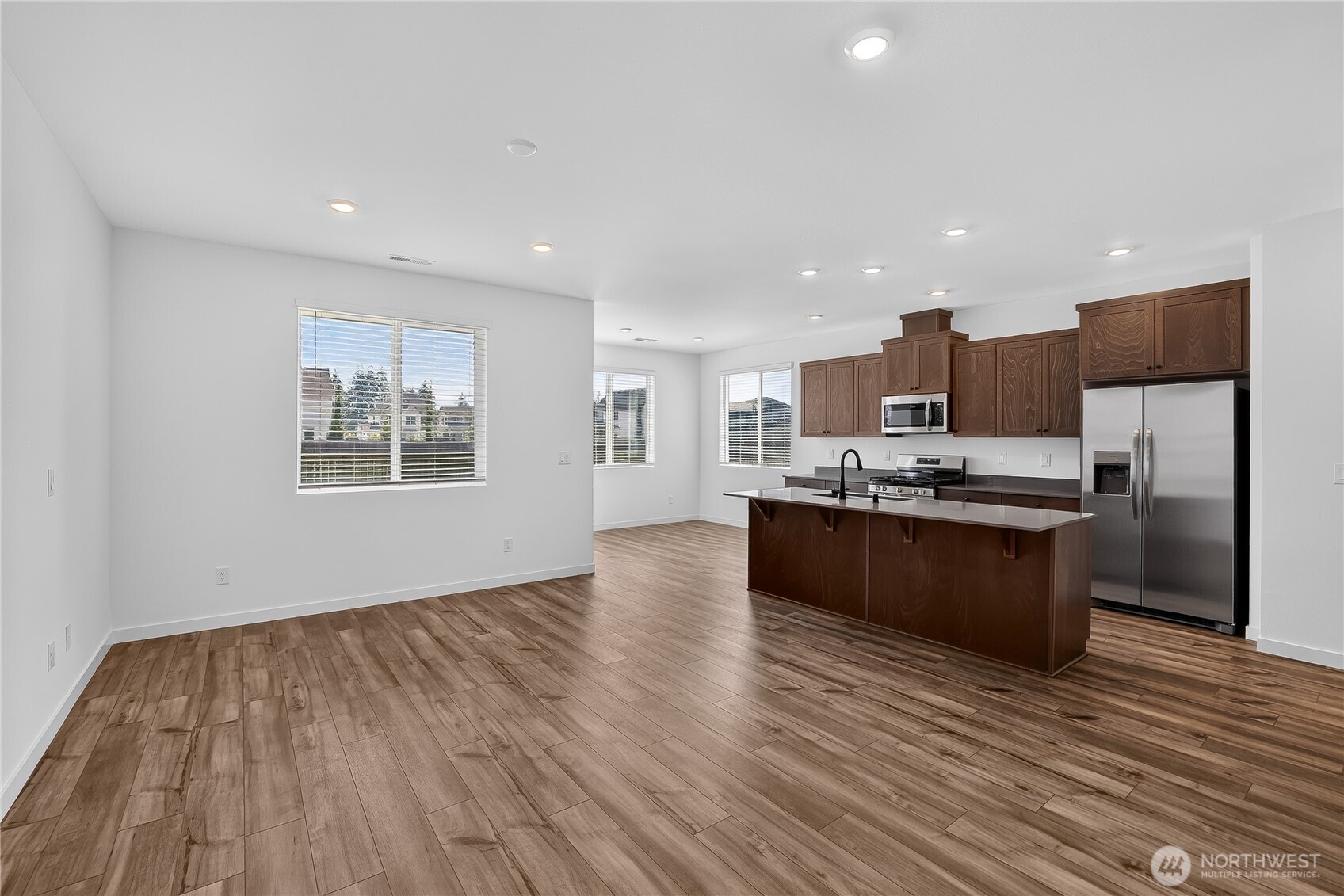 2325 Ash Street Property Photo 8