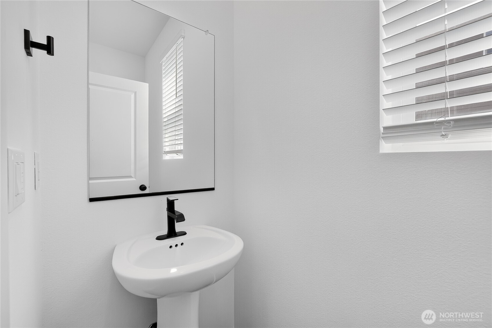 2325 Ash Street Property Photo 16